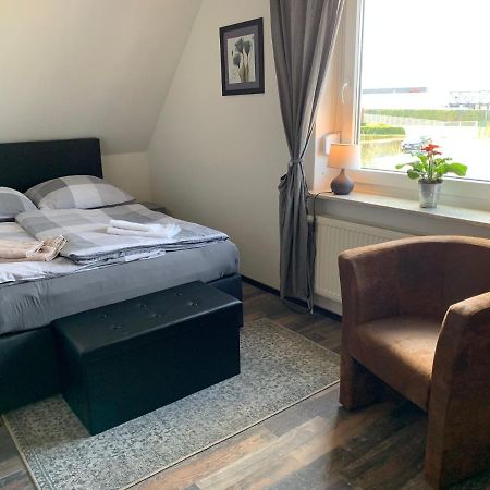 Privates Ferienzimmer An Der Nordsee Husum  Extérieur photo