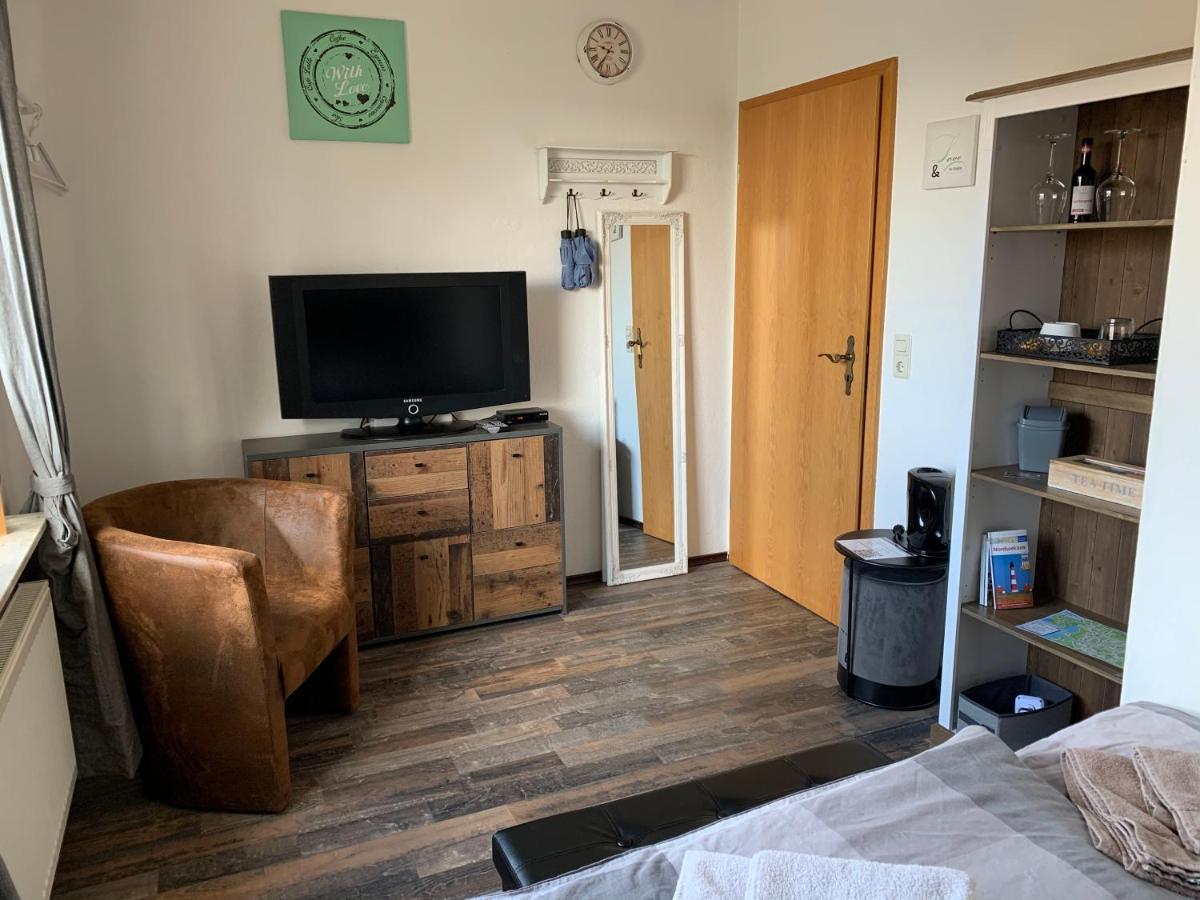 Privates Ferienzimmer An Der Nordsee Husum  Extérieur photo